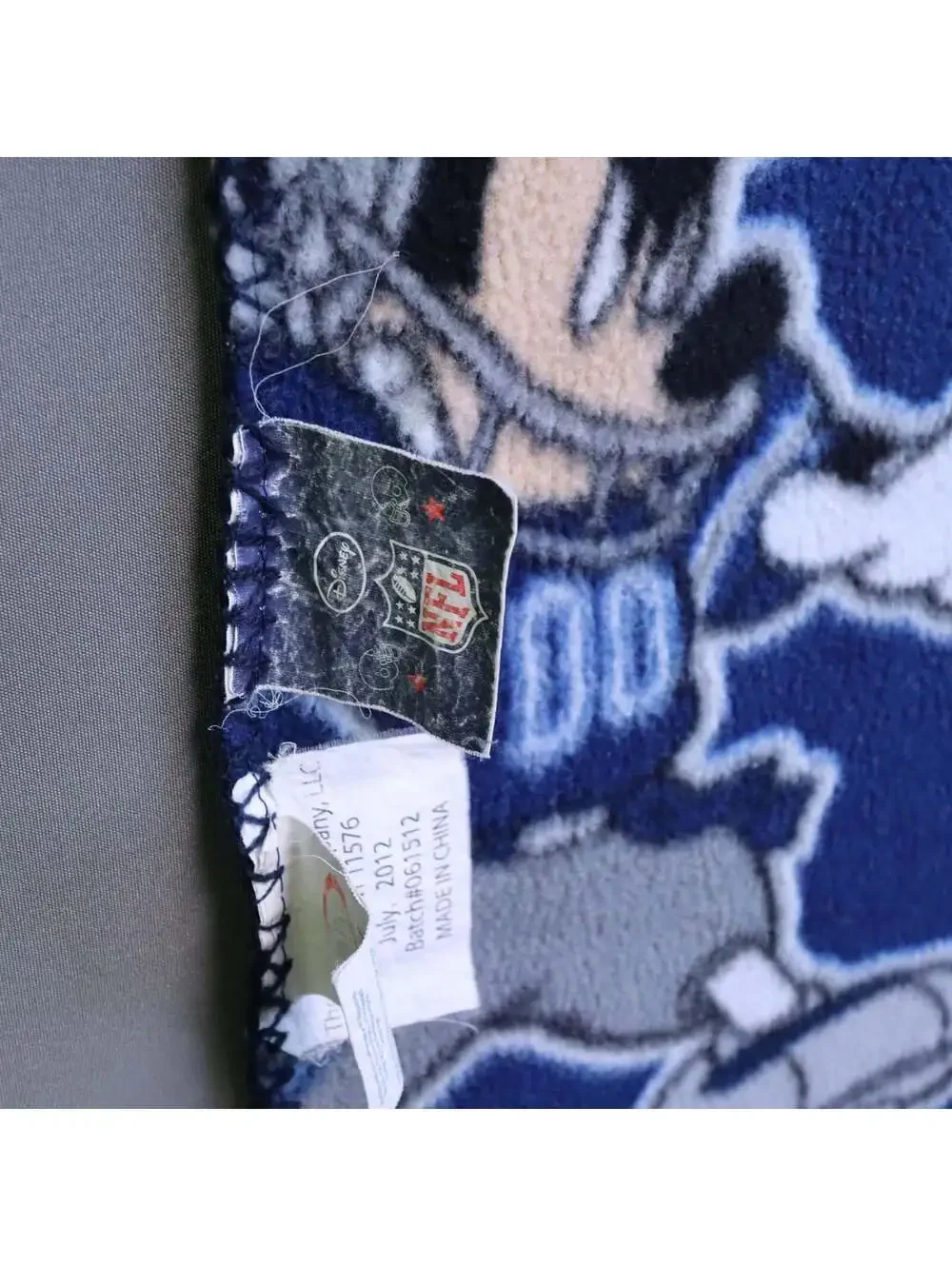 Vintage 2012 Disney Dallas Cowboys Mickey Mouse Fleece Throw Blanket 37x47 NFL